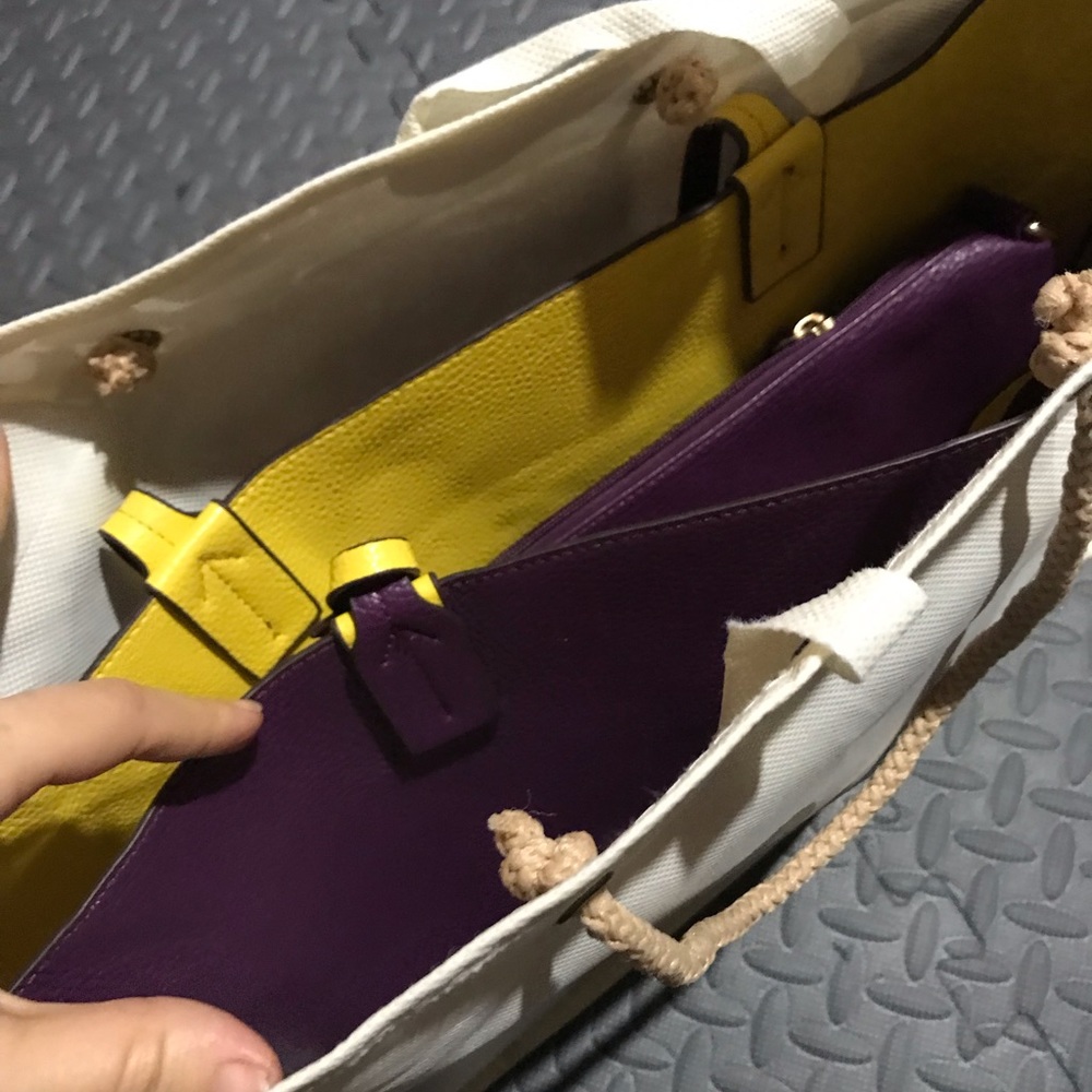 Purse - Picture 3 of 7